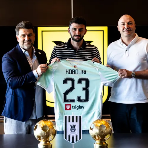 Davit Kobouri je okrepil obrambo NK Olimpija
