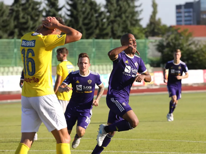 nog-bravo-maribor 9533 dw-(ZF-3072-61233-1-008).jpg