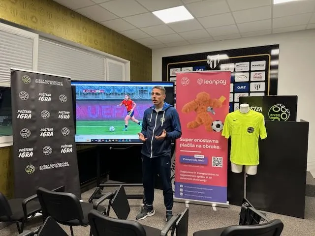 IMG_2390_normal.jpg