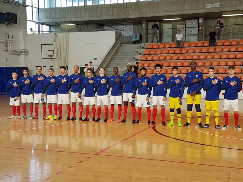 2504_futsal03_normal.jpg