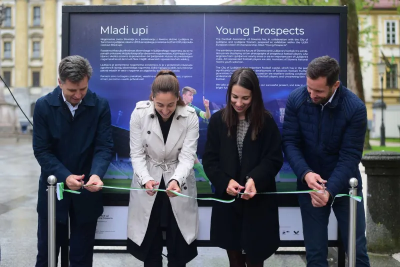 razstavalj3_normal.jpg