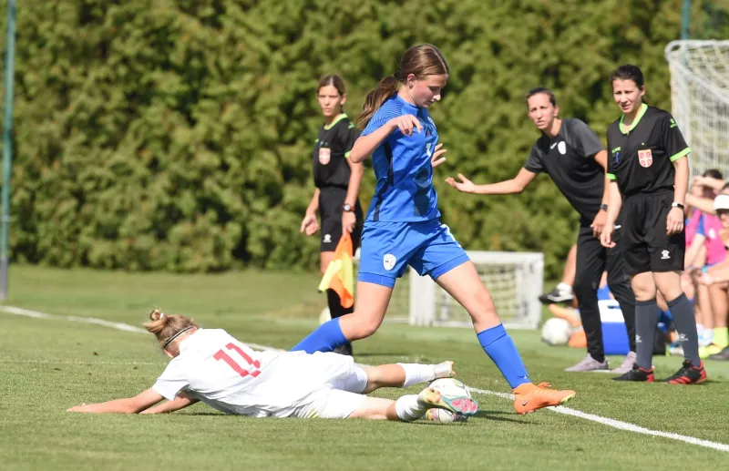 WU15SLORUS07.jpg