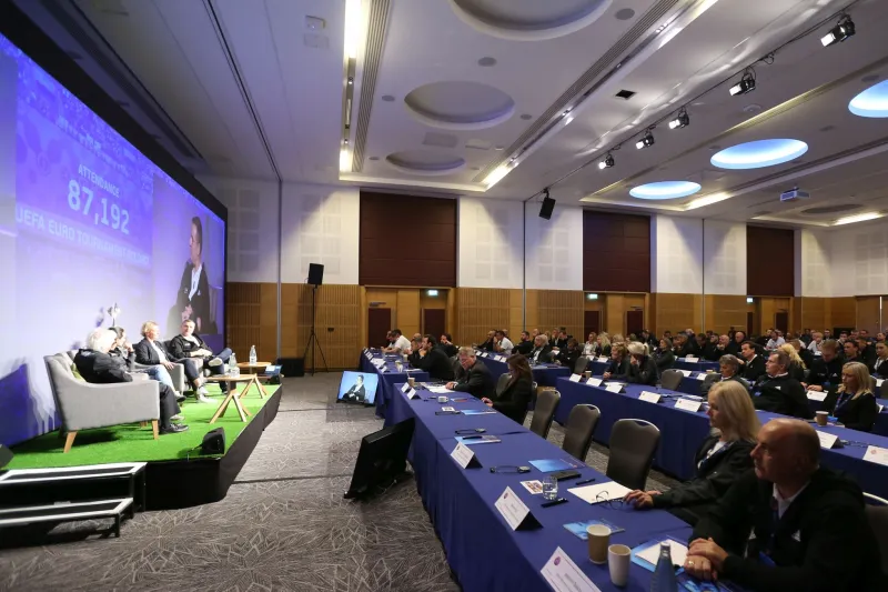 1960 Uefa konferenca selektorjev.jpg