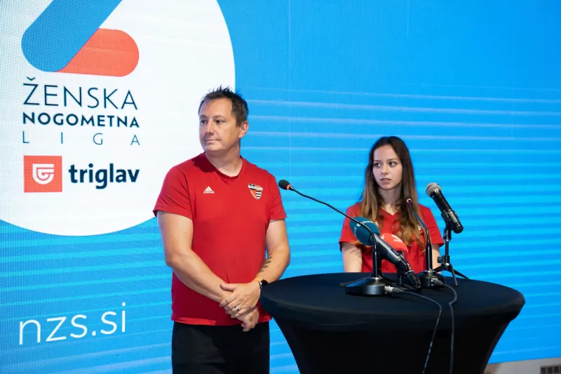 1960SZNLNovinarska konferenca 09.jpg