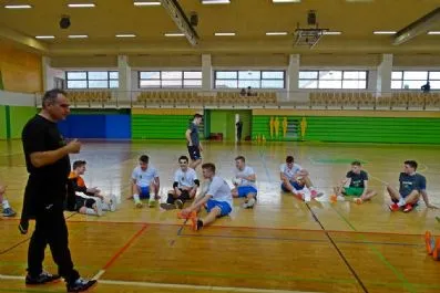 1960NZSFutsalCenter07_small.jpg
