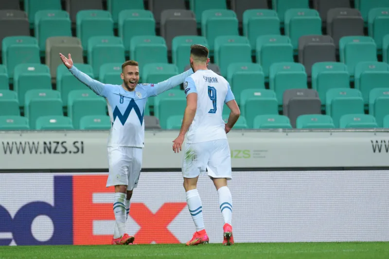 MME_8475-(ZF-4847-43371-1-005).jpg