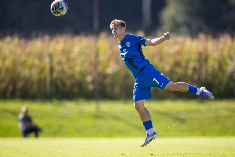 1758189781-slo-hun-u16-friendly-18-9-2025-6788-jurebanfi-1758189670009.jpg