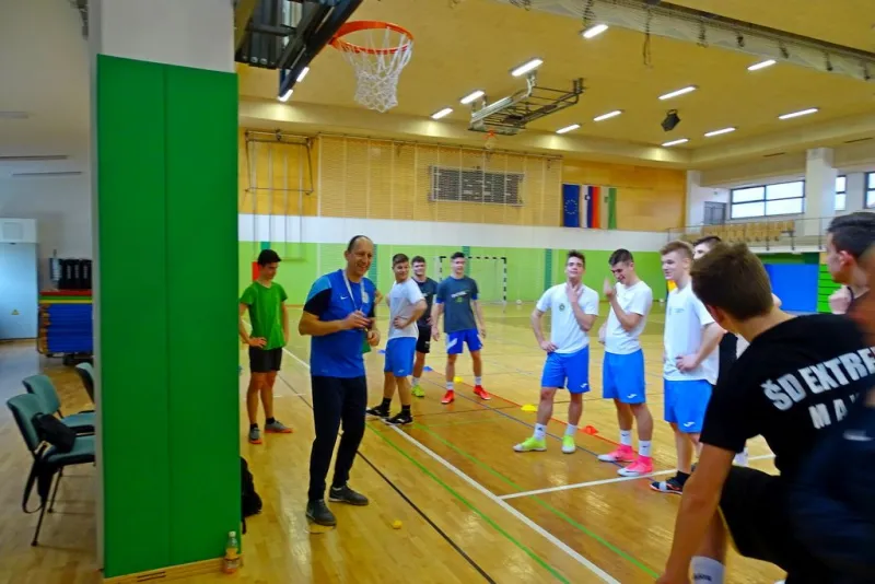 1960NZSFutsalCenter05.jpg
