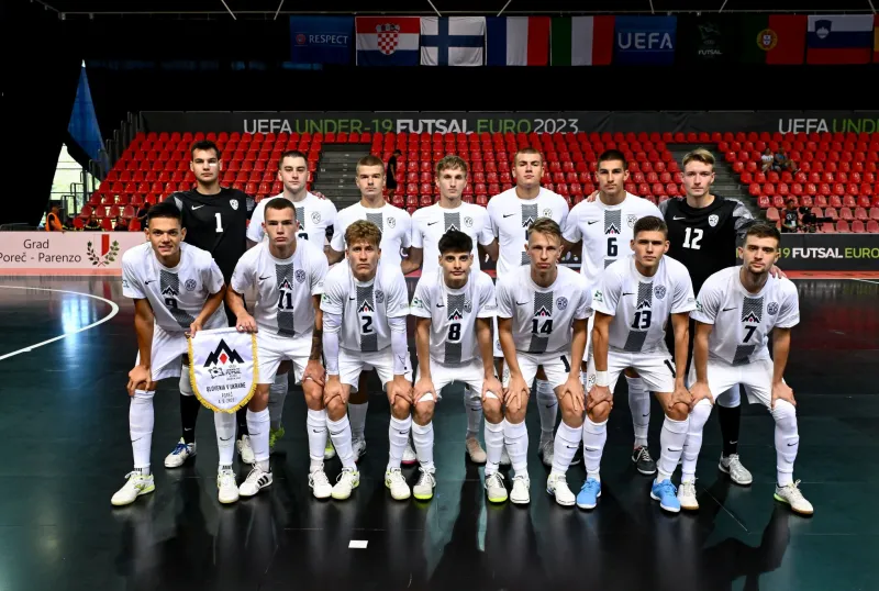 1960FU19 Slovenija Ukrajina 01.jpg