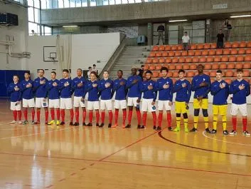 2504_futsal03_small.jpg