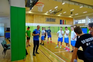 1960NZSFutsalCenter05_small.jpg