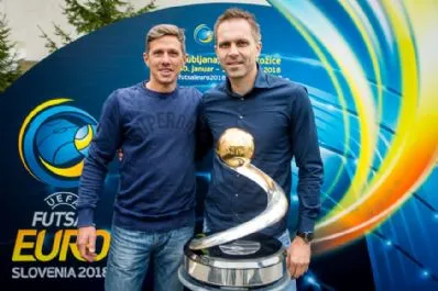 870Trophy02_small.jpg