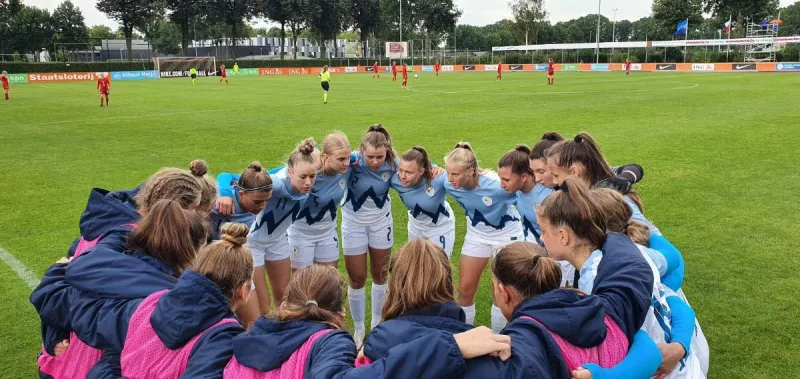 1960WU17SlovenijaCeska02_normal.jpg