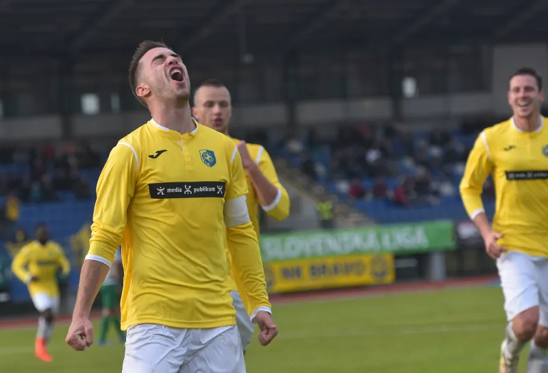 GW1_8658-(ZF-5788-21475-1-002).jpg