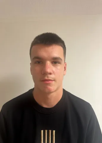 Lukas Škrobot