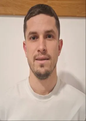 Deni Štraus